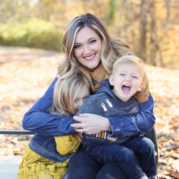 Meet your Posher, Carly - Picture 1 of 1